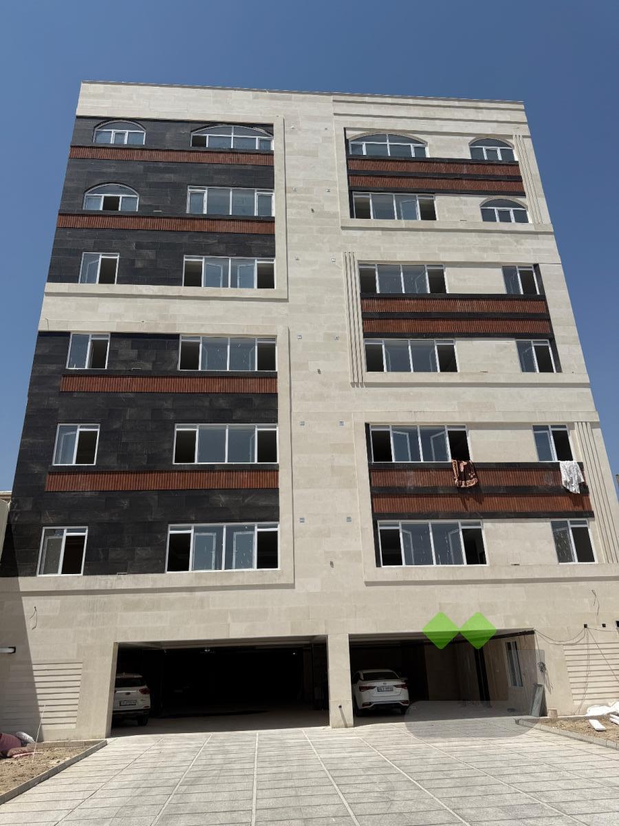 آپارتمان ۱۴۶ متری کلید نخورده